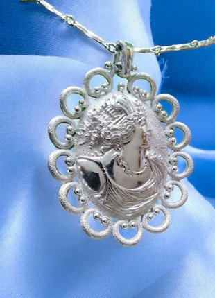 Collier Trifari couronne, marque: Trifari couronne, état: Neuf sans étiquette, 59,00 €, 62,65 € Protection acheteurs incluse