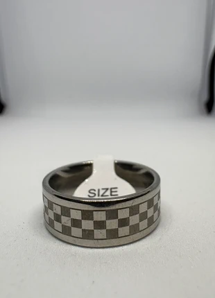 Bague acier inoxydable damier “checkerboard”, état: Neuf sans étiquette, taille: 19 mm, 3,30 €, 4,17 € Protection acheteurs (Pro) incluse
