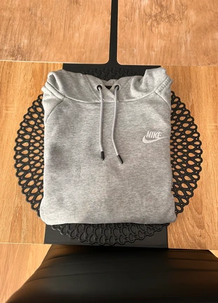 Sweat Nike Gris S Femme, marque: Nike, état: Bon état, taille: S / 36 / 8, 18,00 €, 19,60 € Protection acheteurs incluse