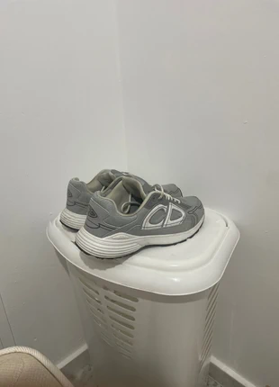 B30 dior, marque: Baby Dior, état: Neuf sans étiquette, taille: 44, 40,00 €, 42,70 € Protection acheteurs incluse