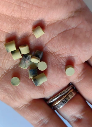 cabujones 5mm redondos jaspe verde, diferentes tamaños, brand: Pierre, condizioni: Nuovo senza cartellino, €3.50, €4.38 include la Protezione acquisti