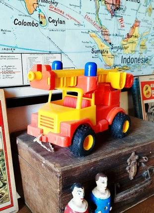 Jouet vintage | Grand camion de pompier | Baby Truck | Wader Spielen & Erleben | Véhicule miniature, marke: brocante, zustand: Gut, größe: Einheitsgröße, 5,00 €, 5,95 € inklusive Vinted-Käuferschutz
