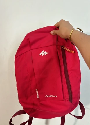 sac à dos quechua rose 🩷, marca: Quechua, estado: Muy bueno, 3,00 €, 3,85 € Protección al comprador incluida
