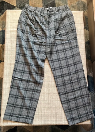 Pantalon ample à carreaux gris Topman – Tissu chaud – Taille W32 L32 – Très bon état, marca: Topman, estado: Muito bom, tamanho: PT 42 | W32, €10.00, €11.20 inclui Proteção do Comprador