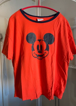 T-shirt Mickey, marque: Disney, état: Très bon état, taille: L / 40 / 12, 4,00 €, 4,90 € Protection acheteurs incluse