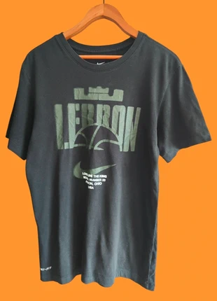 Nike T-shirt, marque: Nike, état: Très bon état, taille: S, 12,00 €, 13,30 € Protection acheteurs (Pro) incluse