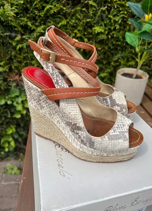 Sleehakken pythonleer, merk: Paloma Barcelo, staat: Goed, maat: 37, € 25,00, € 26,95 inclusief Kopersbescherming