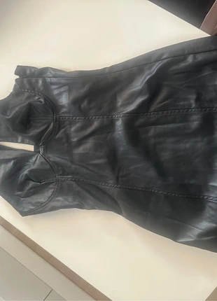 Vestido polipiel, marque: Bershka, état: Très bon état, taille: S / 36 / 8, 7,00 €, 8,05 € Protection acheteurs incluse