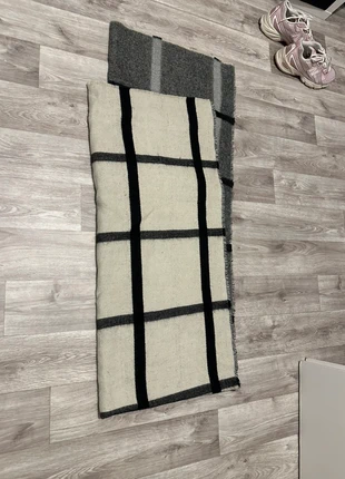 Grosse Écharpe Zara à carreau crème noire et grise, brand: Zara, condizioni: Ottime, €6.00, €7.00 include la Protezione acquisti