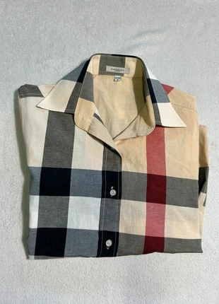 chemise Burberry femme taille S ., merk: Burberry, staat: Heel goed, maat: S / 36 / 8, € 50,00, € 53,20 inclusief Kopersbescherming Pro