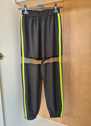 Pantalón Jogger Negro con Franjas Verdes – Shein – Talla XS (vale como S), marque: Shein, état: Neuf sans étiquette, taille: XS / 34 / 6, 6,00 €, 7,00 € Protection acheteurs incluse
