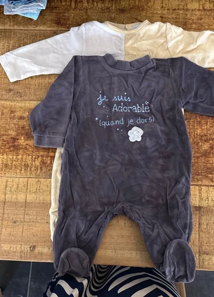 2 pyjamas velours 9 mois, marca: Absorba, estado: Satisfactorio, tamaño: 9-12 meses / 74 cm, 1,00 €, 1,75 € Protección al comprador incluida