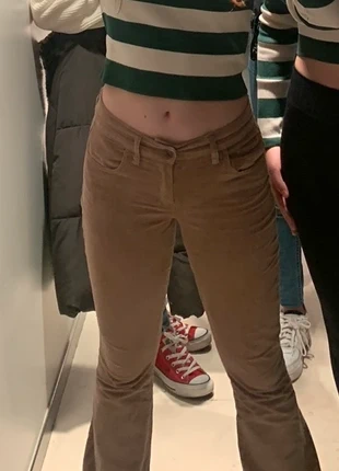 Pantalón de pana marrón Hollister original, merk: Hollister, staat: Heel goed, maat: XS / 34 / 6, € 14,00, € 15,40 inclusief Kopersbescherming