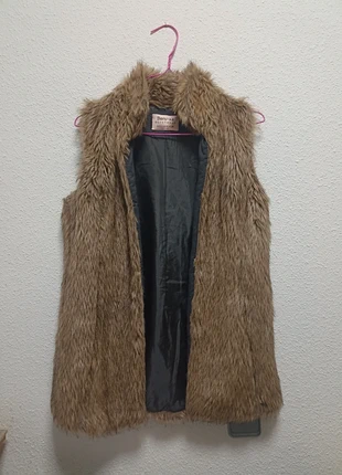 Chaleco de pelo sin mangas en tonos neutros, marque: Bershka, état: Très bon état, taille: M / 38 / 10, 8,50 €, 9,63 € Protection acheteurs incluse