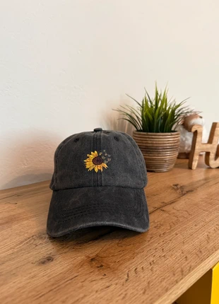 Stylische Vintage Cap mit Sonnenblume, marke: Sonstiges, zustand: Neu, größe: Einheitsgröße, 10,00 €, 11,20 € inklusive Vinted-Käuferschutz