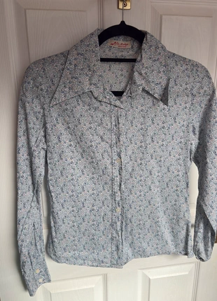 Vintage 70s Light Blue Floral Dagger Collar Shirt, brand: Vintage Dressing, condition: New without tags, size: S / UK 8-10, £18.00, £19.60 includes Buyer Protection
