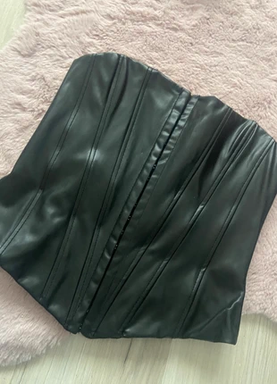 Bustier Zara, marque: Zara, état: Très bon état, taille: XS / 34 / 6, 7,00 €, 8,05 € Protection acheteurs incluse