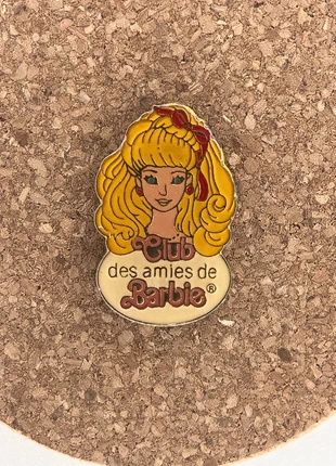Pin’s vintage  Barbie années 70-90 – Collection rétro rare, brand: Barbie, condition: Good, €5.00, €5.95 includes Buyer Protection