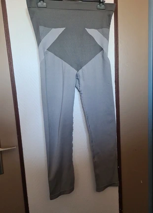 Leggings de sport gris, brand: aucune, condizioni: Buone, taglia: M / IT 42 / EU 38, €2.00, €2.80 include la Protezione acquisti