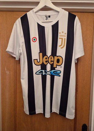 Juventus shirt, brand: Juventus, condition: Very good, size: L, £12.00, £13.30 includes Buyer Protection