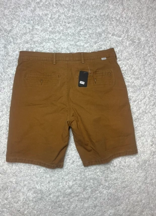Levi Chino Short / Brown / W33 #1610, merk: Levi's, staat: Heel goed, maat: W33 | FR 42, € 19,50, € 21,18 inclusief Kopersbescherming Pro