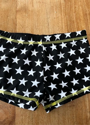 Zwembroek met sterren maat 110/116, état: Neuf sans étiquette, taille: 5 ans / 110 cm, 2,99 €, 3,84 € Protection acheteurs incluse