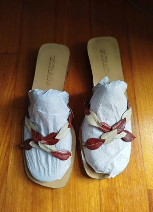 Sandali  basse in vera pelle Strada- Firenze, marque: Strada, état: Très bon état, taille: 37.5, 3,00 €, 3,85 € Protection acheteurs incluse