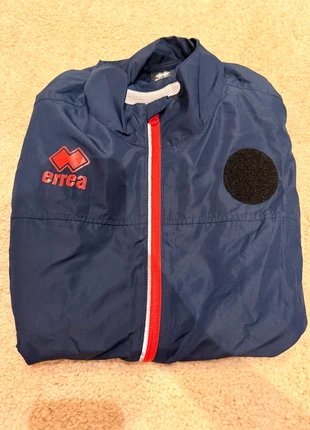 Veste Errea TTA militaire taille M, marque: Erreà, état: Neuf sans étiquette, taille: M, 10,00 €, 11,20 € Protection acheteurs incluse