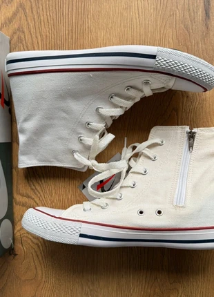 Converse blanches Action taille 39 – Neuf avec étiquette (semelle compensée), marca: Action, estado: Nuevo con etiquetas, tamaño: 39, 8,00 €, 9,10 € Protección al comprador incluida