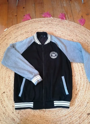 Sweat Bossini noir et gris, marke: Bossini, zustand: Gut, größe: M, 4,00 €, 4,90 € inklusive Vinted-Käuferschutz