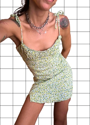 Mini Abito Limoni Pull & Bear - Italian Summer Aesthetic - XS/S, brand: Pull & Bear, condizioni: Ottime, taglia: S / IT 40 / EU 36, €4.26, €5.17 include la Protezione acquisti