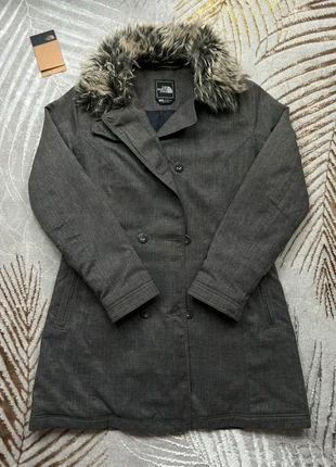 Manteau long the north face gris logo brodé à la manche en noir / au dos, brand: The North Face, condition: Very good, size: L / 40 / 12, €80.00, €84.70 includes Buyer Protection Pro