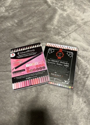 2 x 18 potloden Decotime & DaVinci, merk: DécoTime, staat: Heel goed, € 3,75, € 4,64 inclusief Kopersbescherming