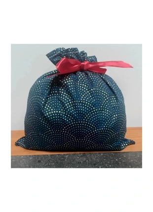🎀 Pochon / Sac à cadeau 29 x 29 cm  🎁,  Neuf en tissu, fabrication artisanale🪡🧵, marke: Noël, zustand: Neu, 3,75 €, 4,64 € inklusive Vinted-Käuferschutz