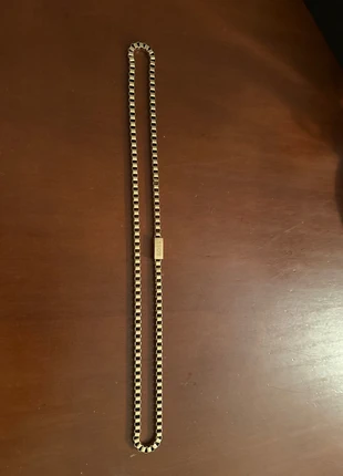 Collar Hugo Boss Dorado, marca: Hugo Boss, estado: Nuevo sin etiquetas, 90,00 €, 95,20 € Protección al comprador incluida