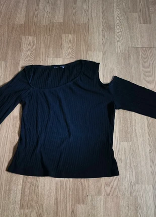 Pull asymétrique couleur noir, marque: Shein, état: Très bon état, taille: XL / 42 / 14, 2,00 €, 2,80 € Protection acheteurs incluse