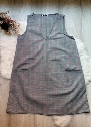 Pichi cuadros gris y rojo con bolsillos, marque: Stradivarius, état: Très bon état, taille: M / 38 / 10, 9,00 €, 10,15 € Protection acheteurs incluse