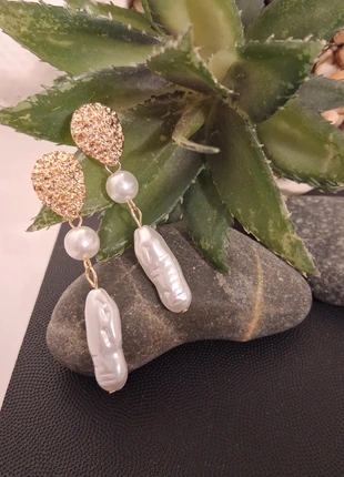Boucles d'oreilles chic pendantes dorées effet granité et perles nacrées baroques style années 1980, état: Très bon état, 3,00 €, 3,85 € Protection acheteurs (Pro) incluse