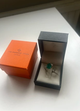 Astra 2.30Ct Lab Emerald and Diamond Shoulder Set Pear Cut Ring, brand: The Diamond Store, condition: New with tags, size: 17.7 mm / O½, £100.00, £105.70 includes Buyer Protection