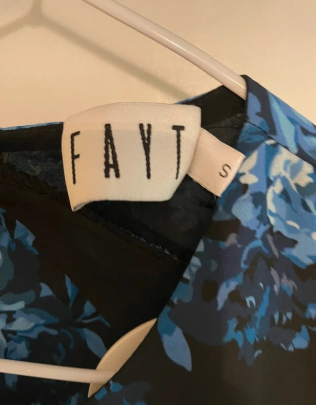 Jolie robe sexy de marque Fayt taille 36-S en très bon état - photo numéro 3
