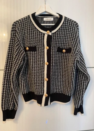 Gilet noir et blanc boutons or L, marque: Alicedudu, état: Très bon état, taille: L / 40 / 12, 10,00 €, 11,20 € Protection acheteurs incluse