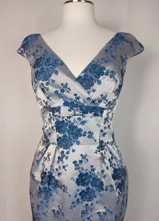 Vestito elegante in tessuto jacquard di Luisa Spagnoli Taglia M, marque: Luisa Spagnoli, état: Très bon état, taille: M / 38 / 10, 50,00 €, 53,20 € Protection acheteurs incluse