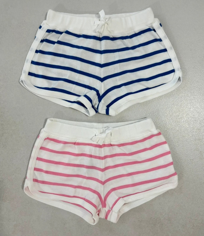 Short petit bateau comme neufs 4 ans