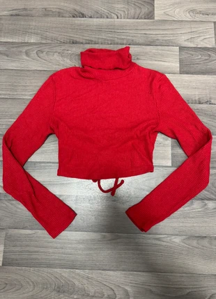 Col roulé dos nu, brand: Bershka, condizioni: Ottime, taglia: M / IT 42 / EU 38, €8.00, €9.10 include la Protezione acquisti