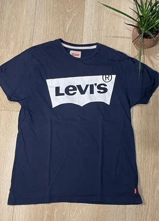 Tee-shirt Levi’s, brand: Levi's, condition: Very good, size: S, €15.00, €16.45 includes Buyer Protection