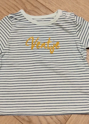 Tshirt 'Ventje' van Hema, brand: Hema, condizioni: Buone, taglia: 3-6 mesi / 62 cm, €1.50, €2.28 include la Protezione acquisti