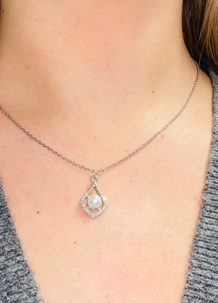 Collier pendentif – Bijou délicat et élégant 🌙, staat: Heel goed, € 6,00, € 7,00 inclusief Kopersbescherming