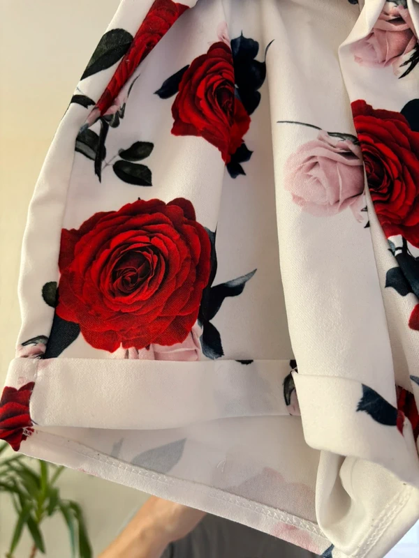 Short fleuri femme 38 - photo numéro 3