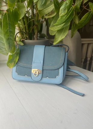 Baby blue leather bag, brand: Vintage Dressing, condition: Very good, €9.50, €10.68 includes Buyer Protection