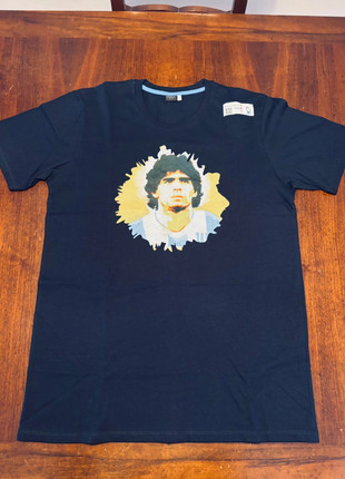 T-Shirt Maradona, marca: Premium, estado: Novo com etiquetas, tamanho: M, €15.00, €16.45 inclui Proteção do Comprador
